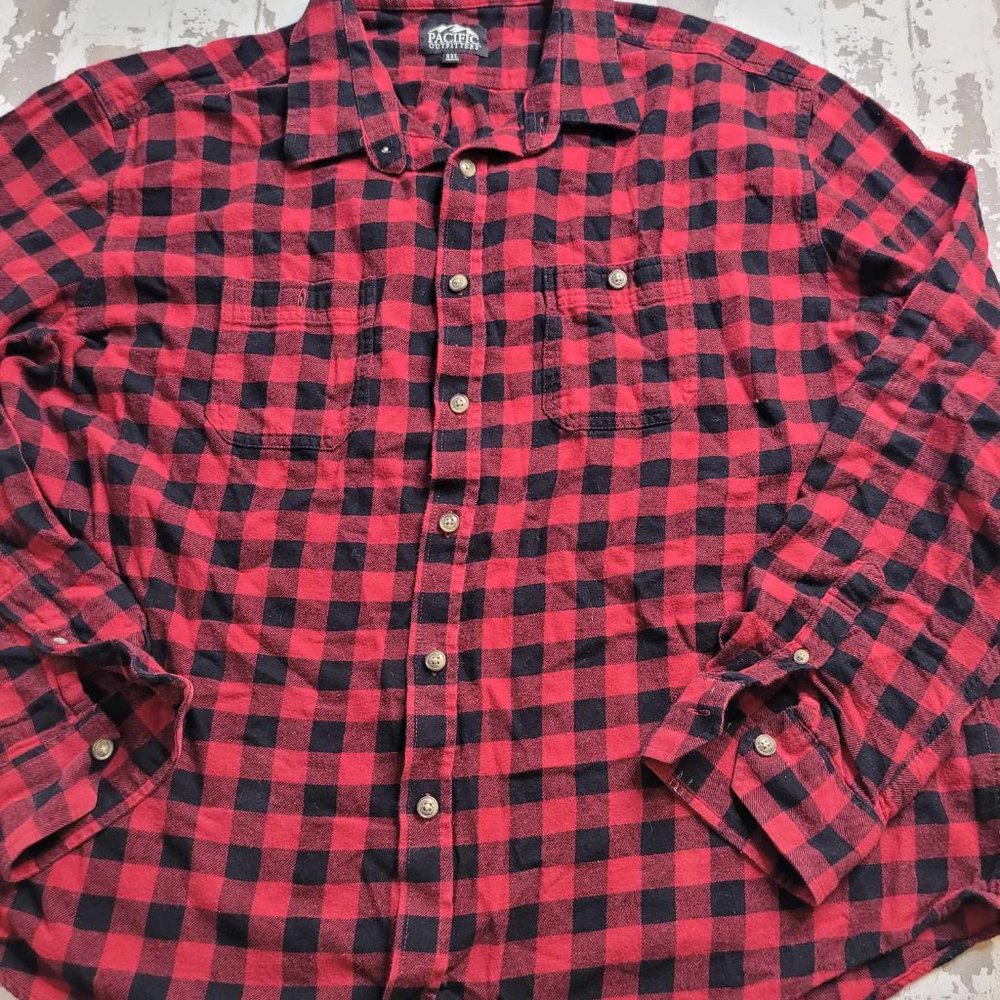 2406 Pacific Outfitters Men's Red/Black Plaid LS Flannel Button‎ Down Size 2XL